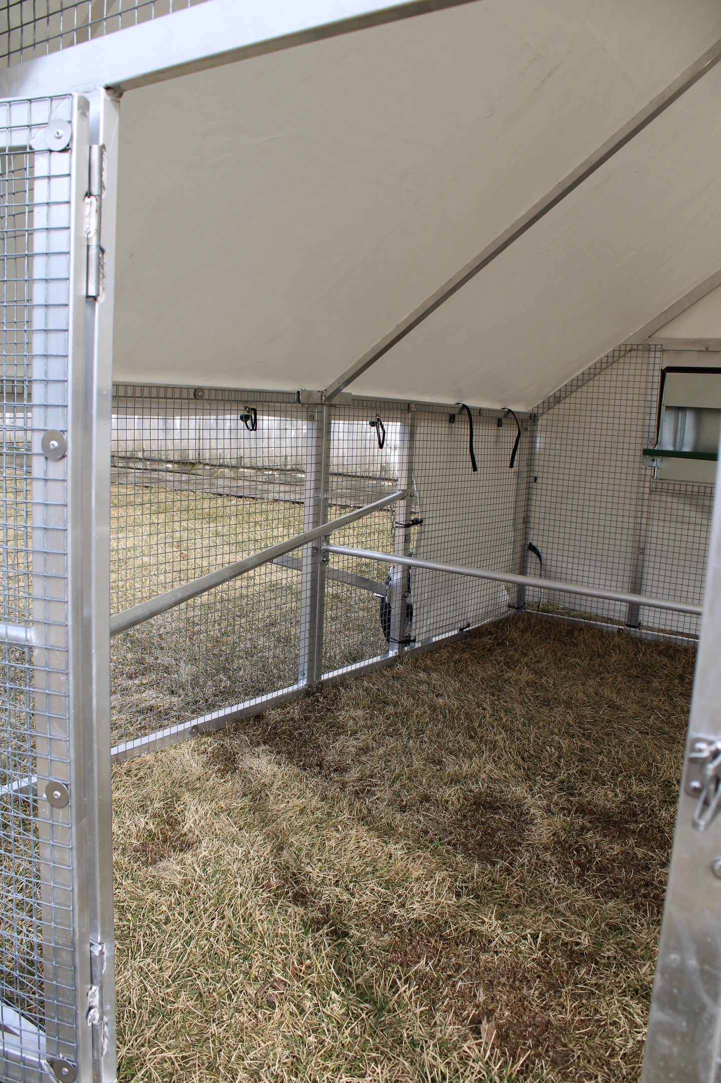 Aluminum Portable Chicken Coops